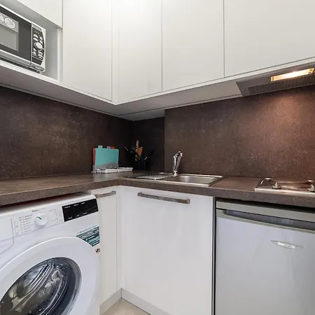 Апартаменты No8 Spacious Center *