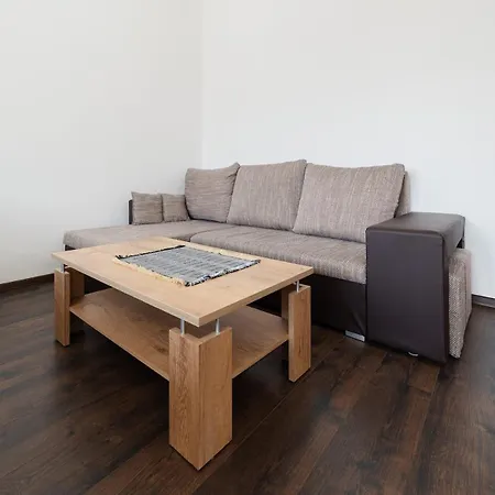 Apartment No8 Spacious Center *