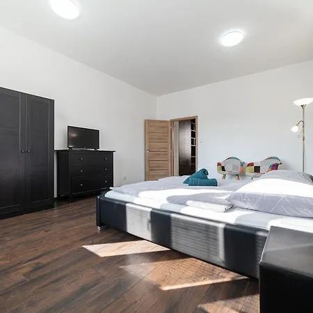 No8 Spacious Center Bratislava